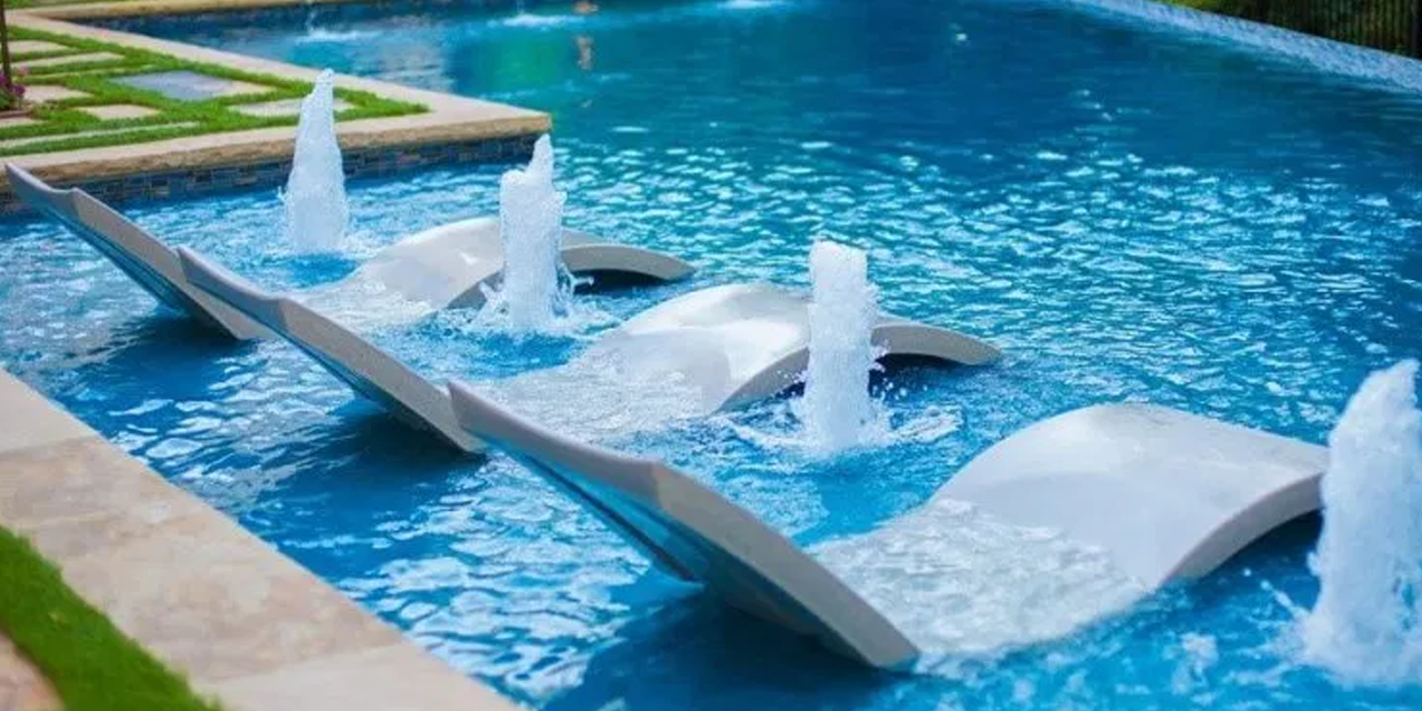 Pool Sunshelf with Fountains